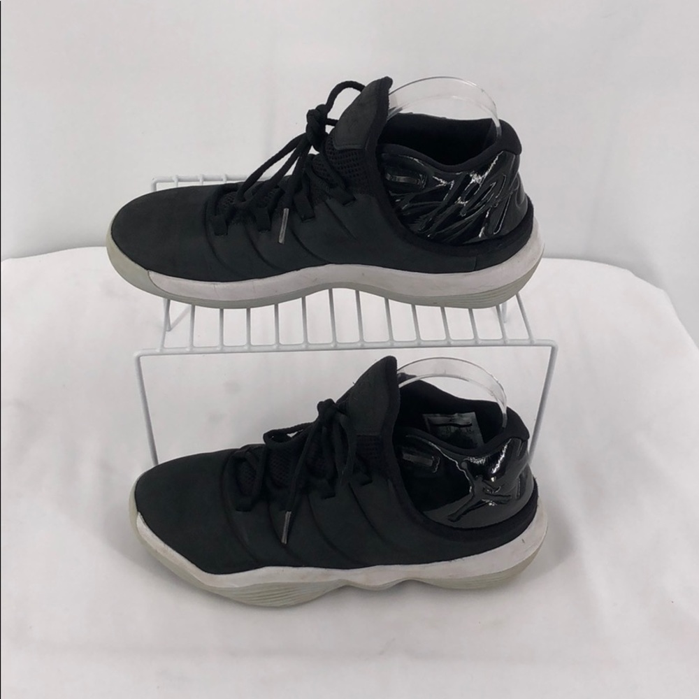 Nike Jordan shoes kids size 6Y